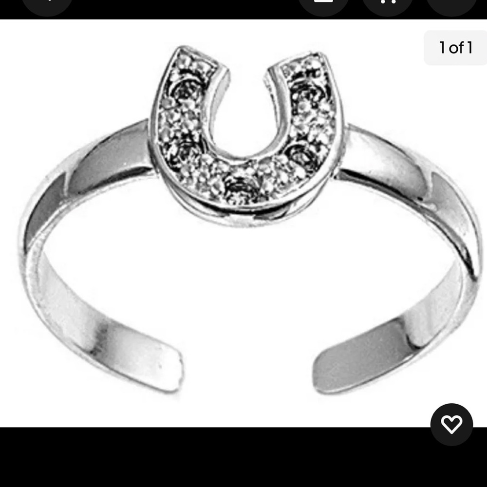 Horseshoe adjustable toe ring